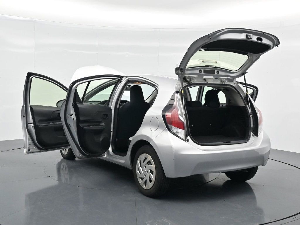 2016 Toyota Prius c One