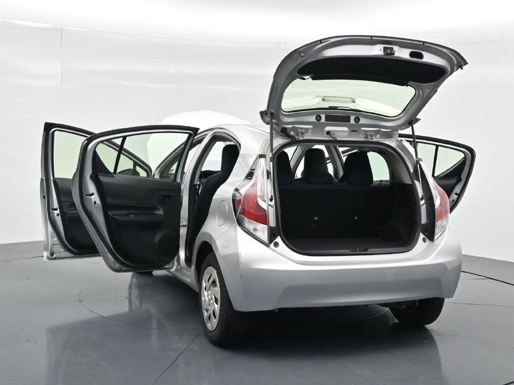 2016 Toyota Prius c One