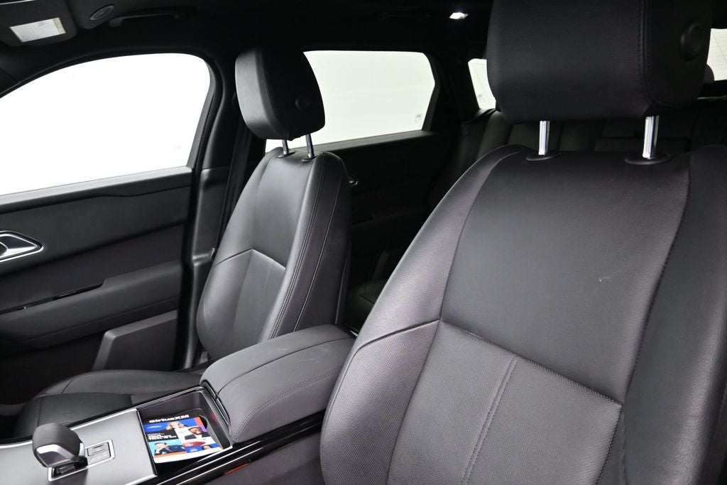 2025 Land Rover Range Rover Velar Dynamic SE