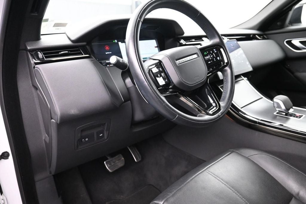2025 Land Rover Range Rover Velar Dynamic SE