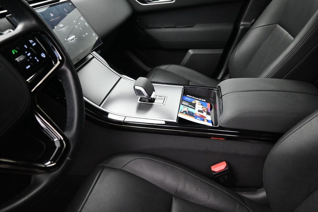 2025 Land Rover Range Rover Velar Dynamic SE