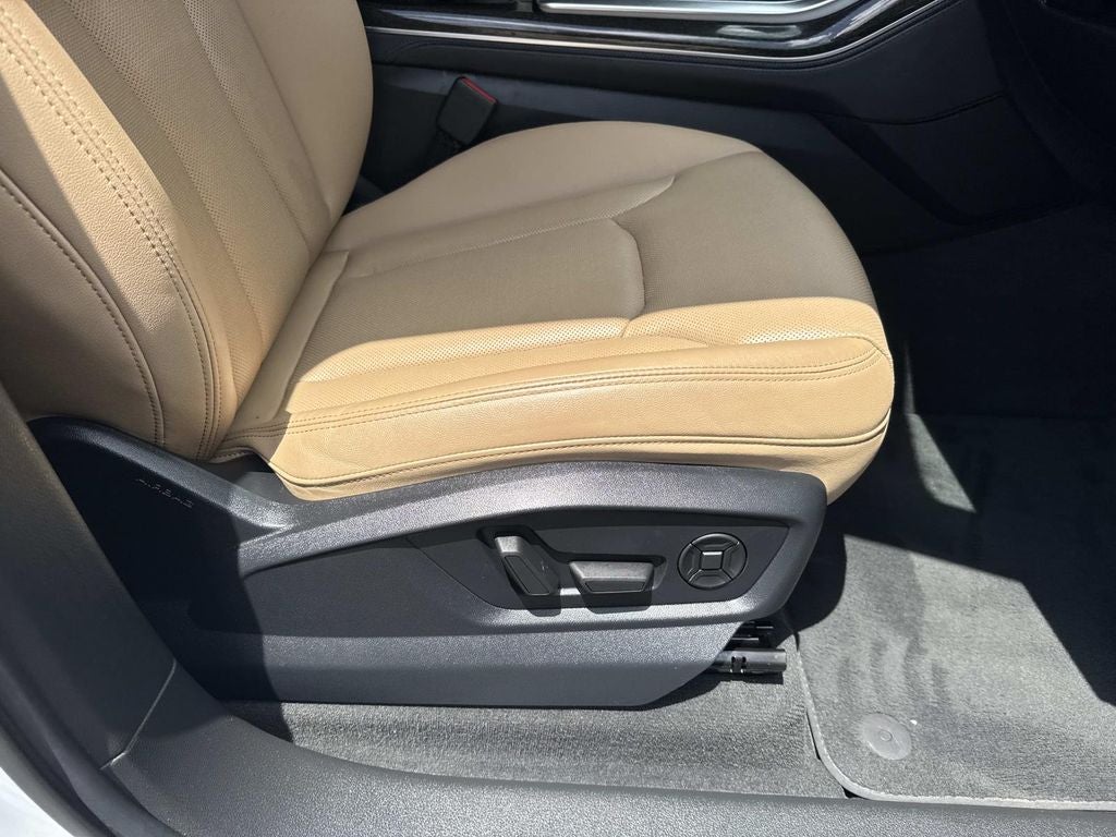 2023 Audi Q7 45 Premium Plus quattro