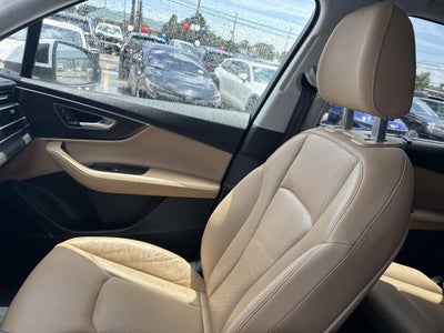 2023 Audi Q7 45 Premium Plus quattro