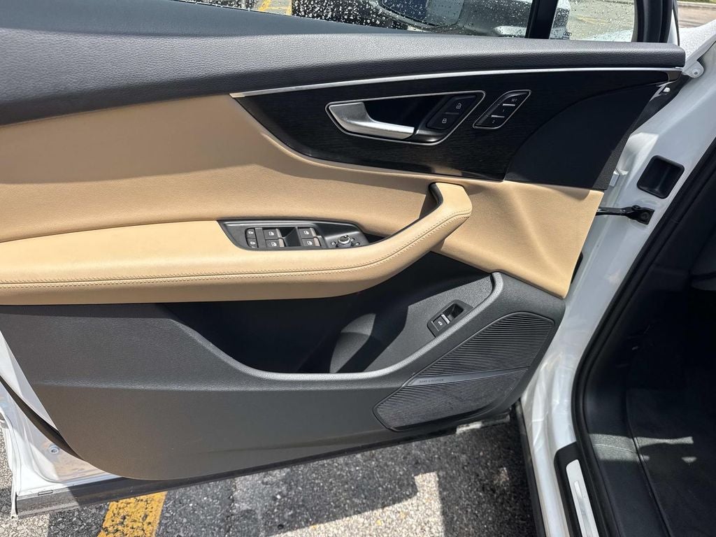 2023 Audi Q7 45 Premium Plus quattro