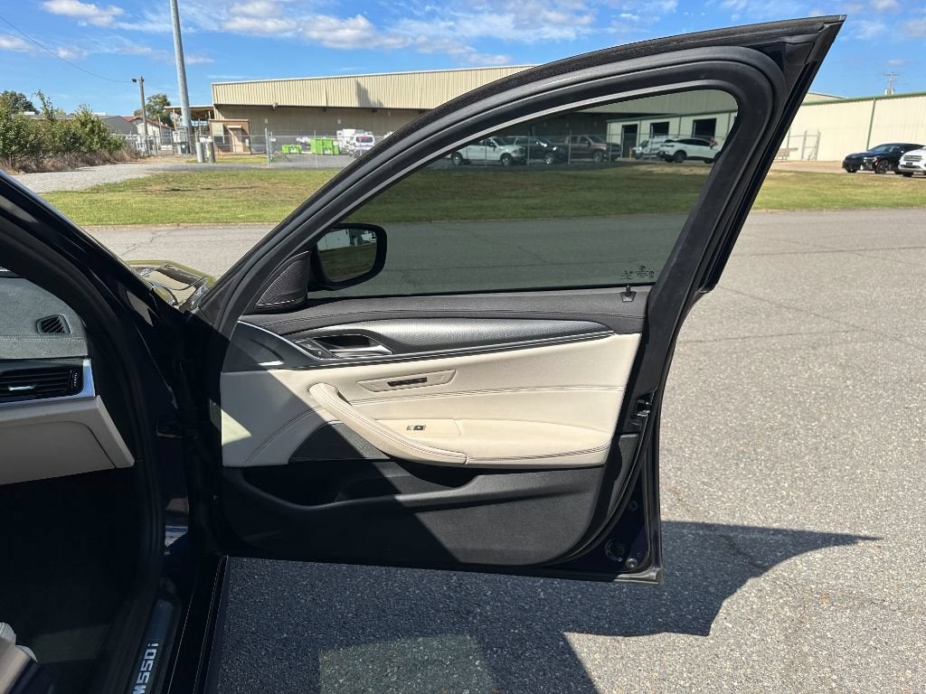 2022 BMW 5 Series M550i xDrive