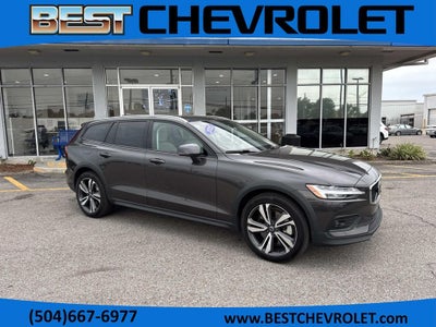 2025 Volvo V60 Cross Country B5 Plus