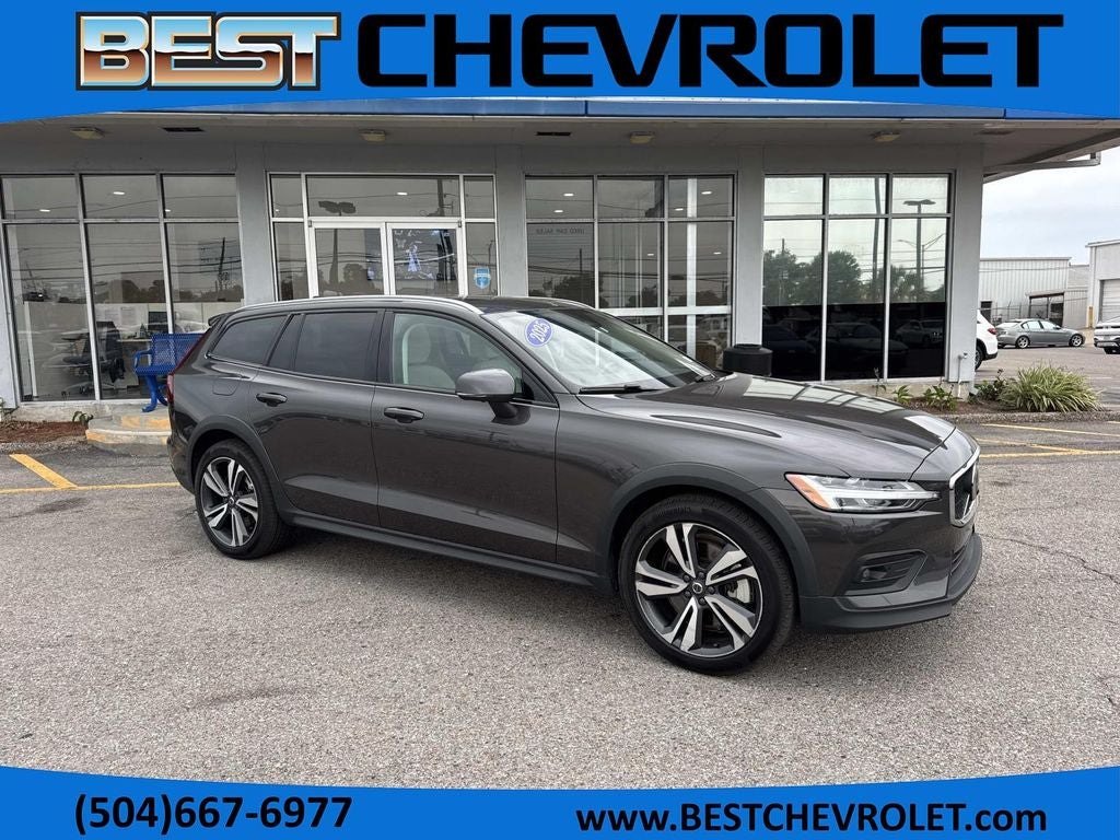 2025 Volvo V60 Cross Country B5 Plus