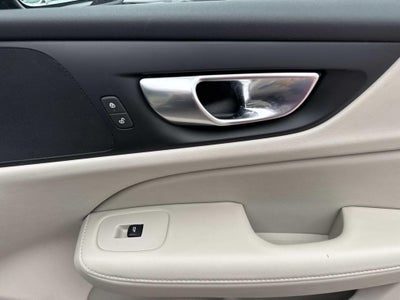 2025 Volvo V60 Cross Country B5 Plus