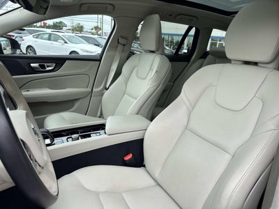 2025 Volvo V60 Cross Country B5 Plus