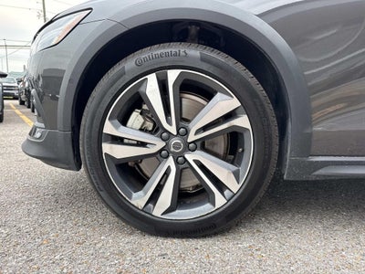 2025 Volvo V60 Cross Country B5 Plus