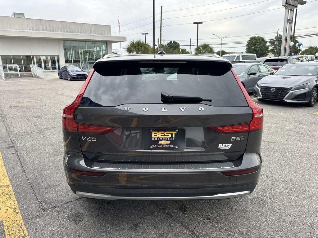 2025 Volvo V60 Cross Country B5 Plus