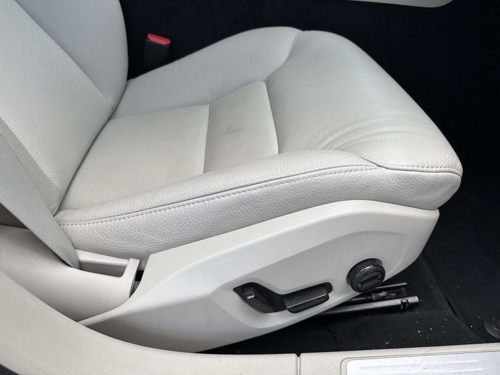2025 Volvo V60 Cross Country B5 Plus