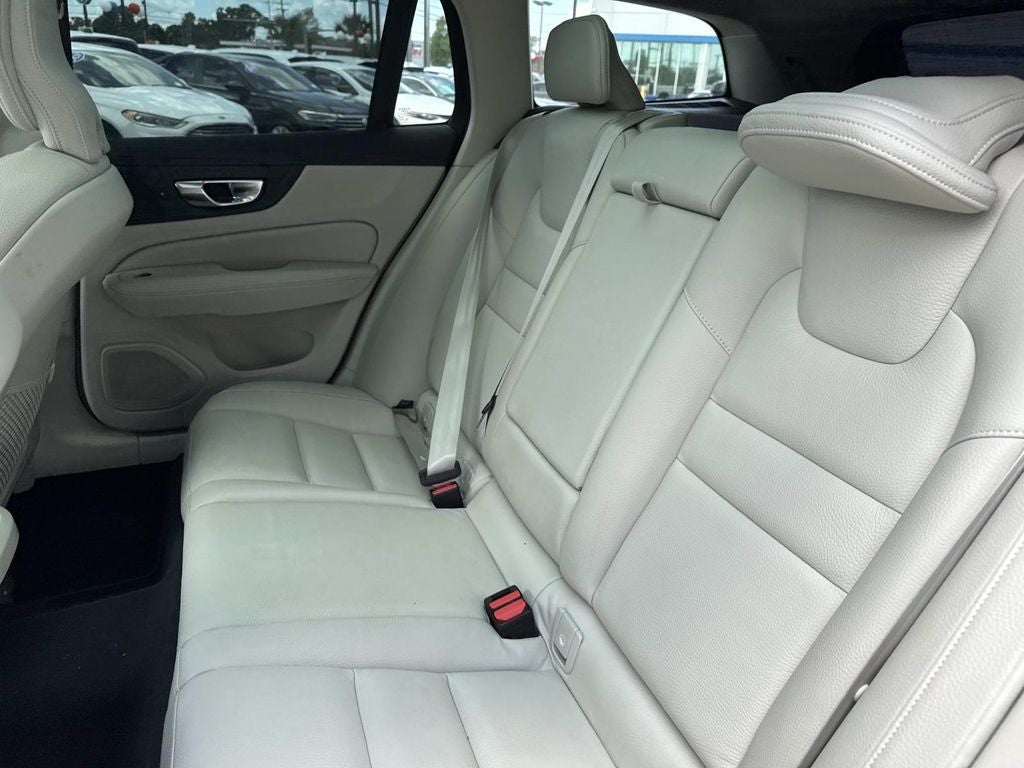 2025 Volvo V60 Cross Country B5 Plus