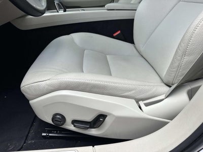 2025 Volvo V60 Cross Country B5 Plus