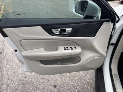 2025 Volvo V60 Cross Country B5 Plus