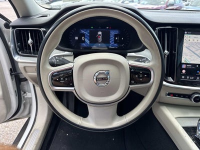 2025 Volvo V60 Cross Country B5 Plus