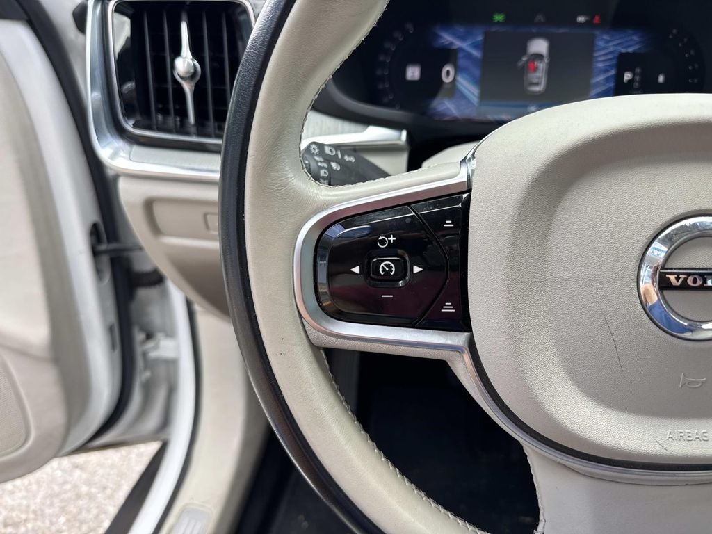 2025 Volvo V60 Cross Country B5 Plus