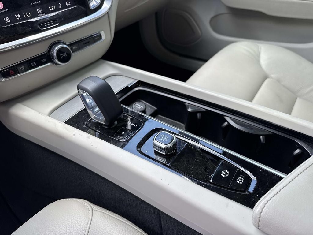 2025 Volvo V60 Cross Country B5 Plus