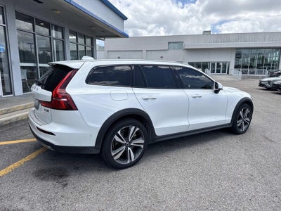 2025 Volvo V60 Cross Country B5 Plus